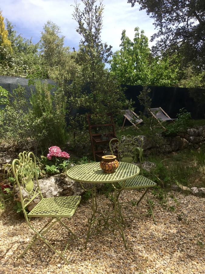 Bed and Breakfast Longo Mai Sillans-la-Cascade Exterior foto