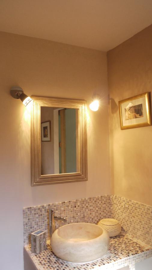 Bed and Breakfast Longo Mai Sillans-la-Cascade Exterior foto