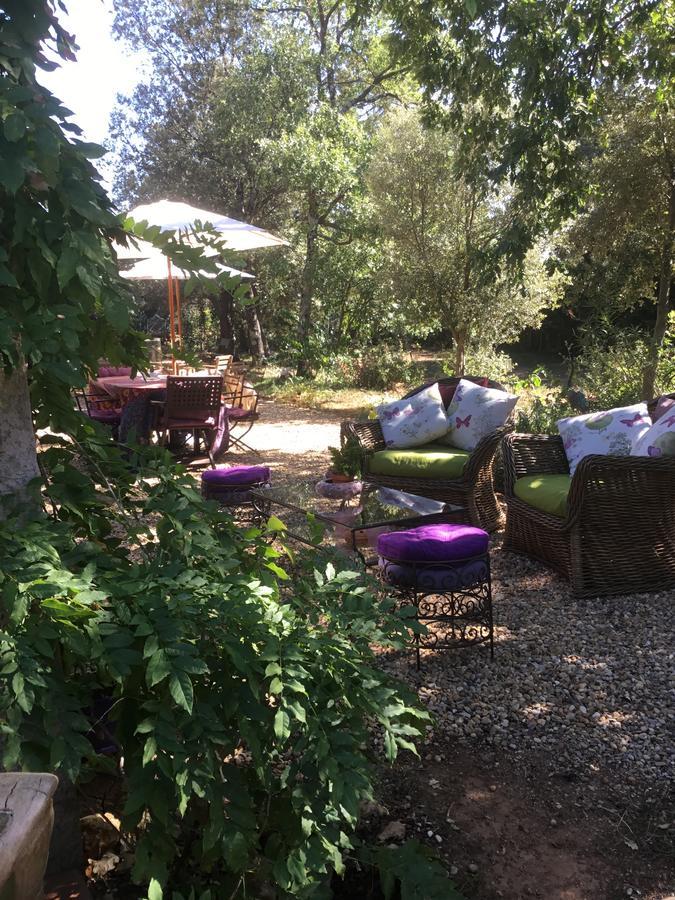 Bed and Breakfast Longo Mai Sillans-la-Cascade Exterior foto