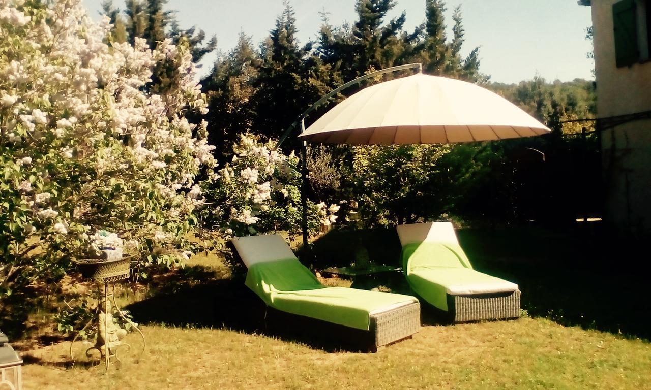 Bed and Breakfast Longo Mai Sillans-la-Cascade Exterior foto
